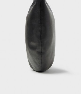 Saddler Smilla svart läder