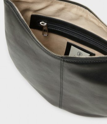 Saddler Smilla svart läder