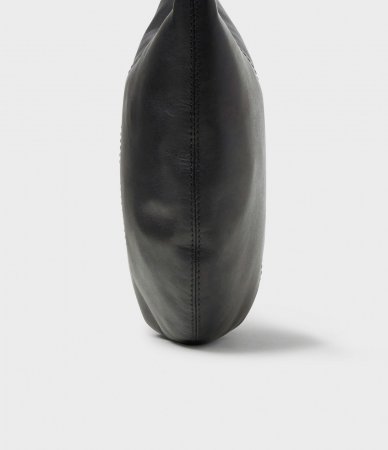 Saddler Smilla svart läder