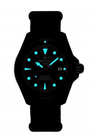 Svart Certina DS Action 43mm