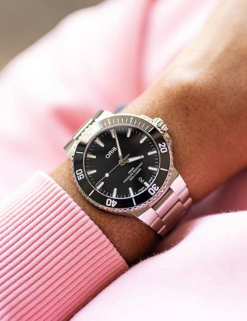 Oris Aquis Date 41,5mm svart