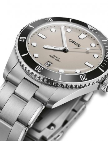 Oris Divers 65, 39mm, beige